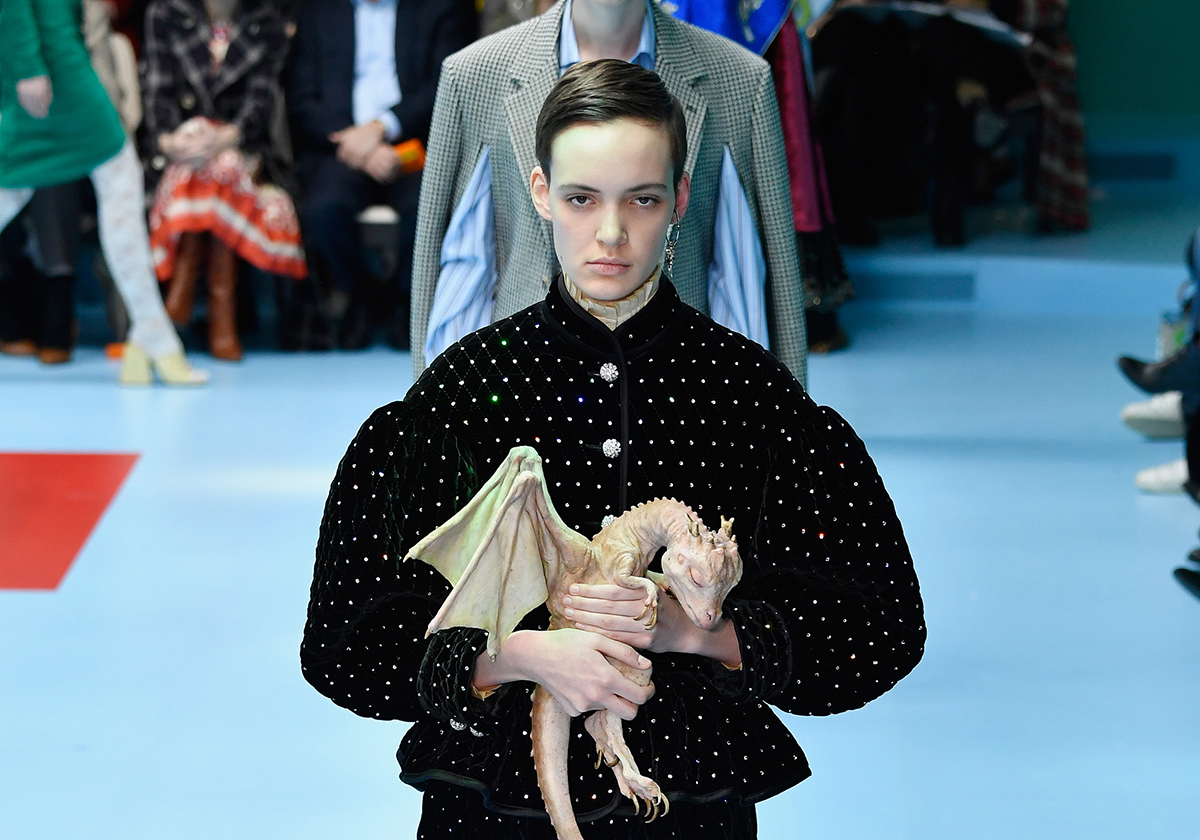 Gucci bébés dragons Milan Fashion Week Luxe Digital mode de luxe Millennials