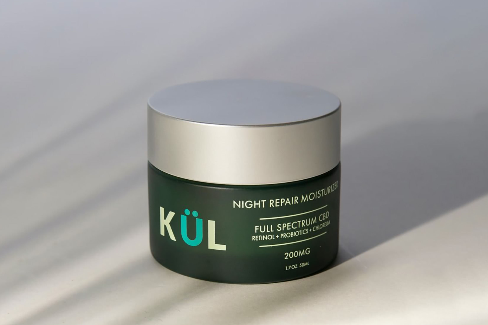 crème hydratante réparatrice de nuit au kulcbd - Luxe Digital